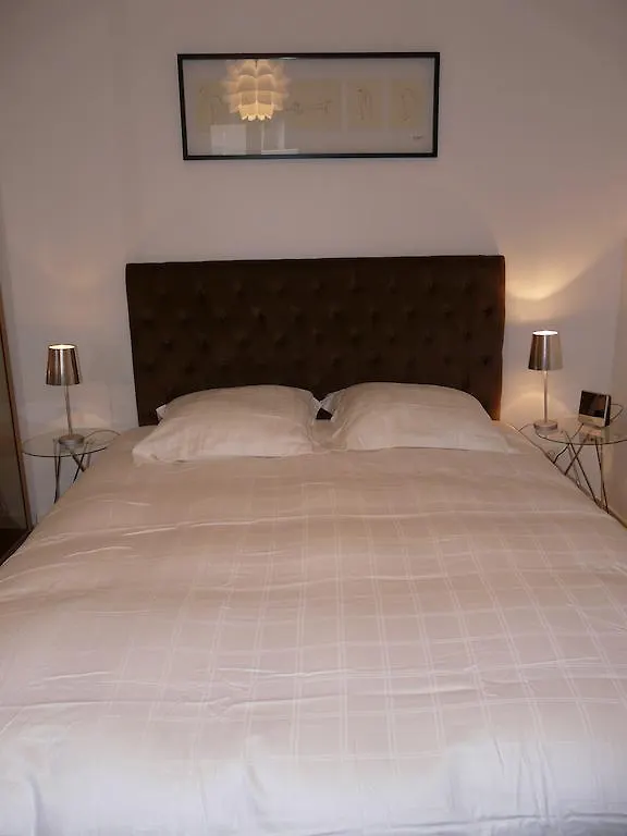 Batignolles Apartment *